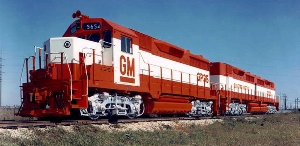 тепловоз EMD GP35